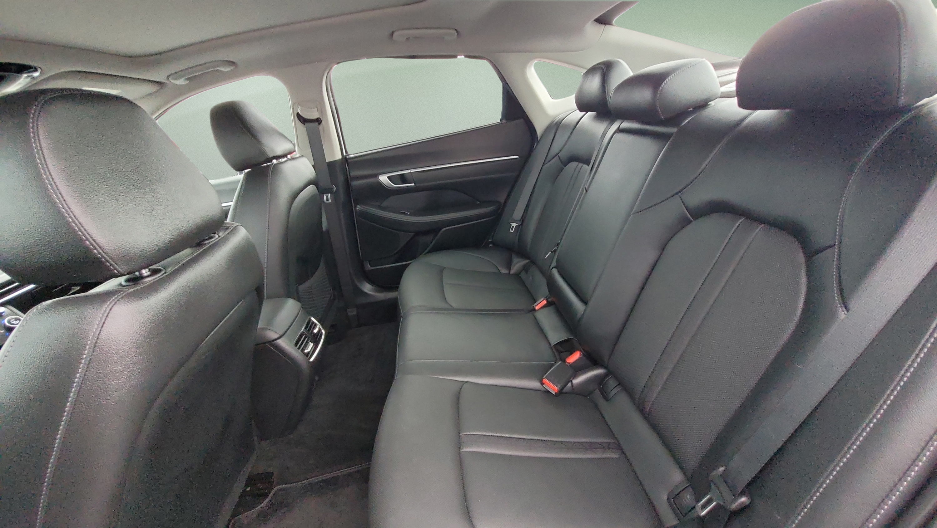 Used 2024 Hyundai Sonata Limited FWD image 17
