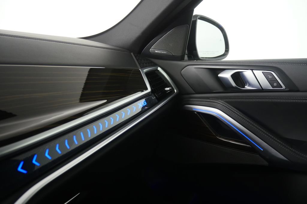 Certified 2025 BMW X6 xDrive40i image 27