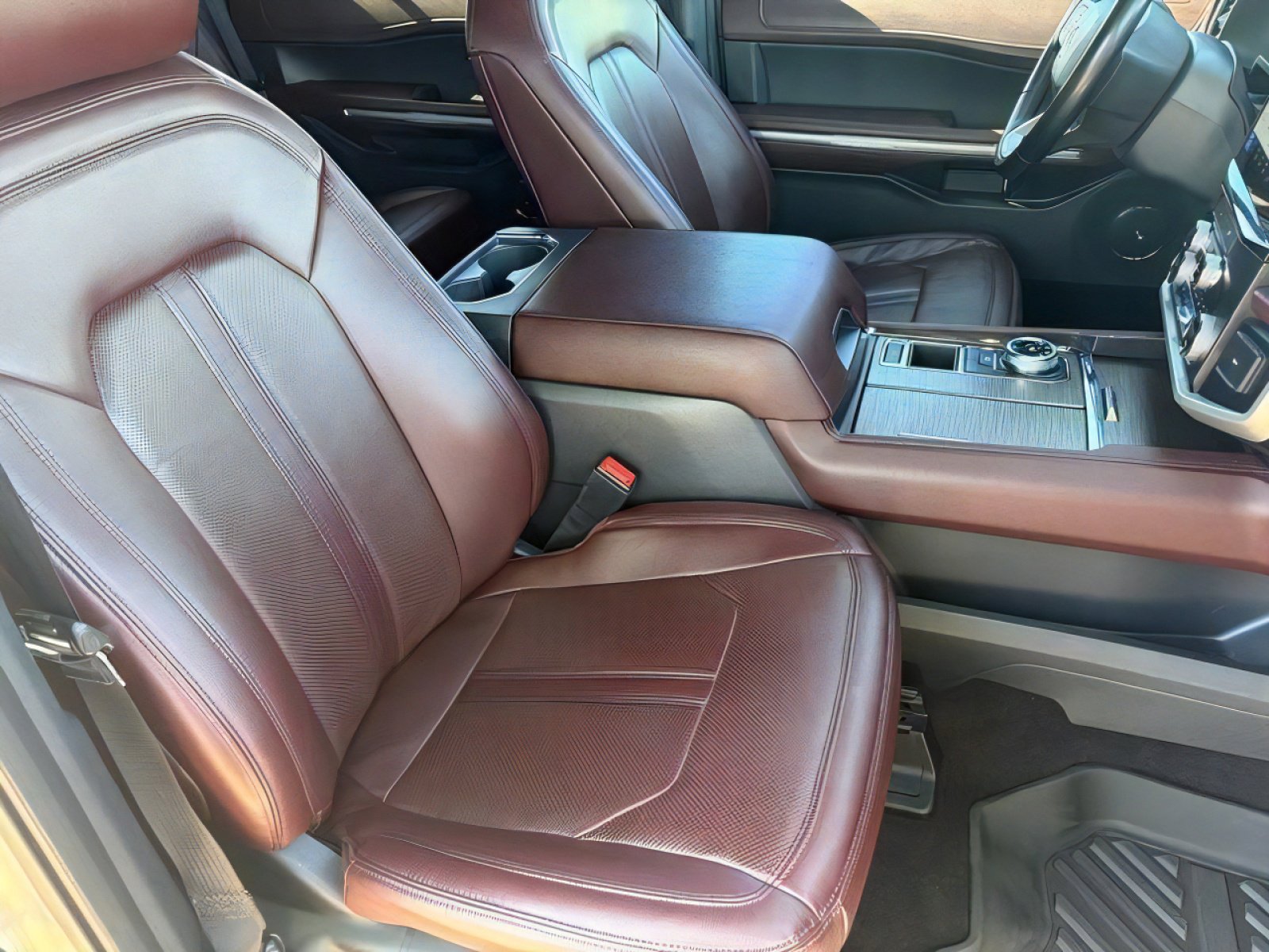 Used 2023 Ford Expedition Limited RWD image 26