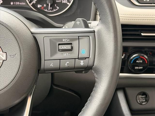 Used 2024 Nissan Rogue SV w/ SV Premium Package AWD/4WD image 15