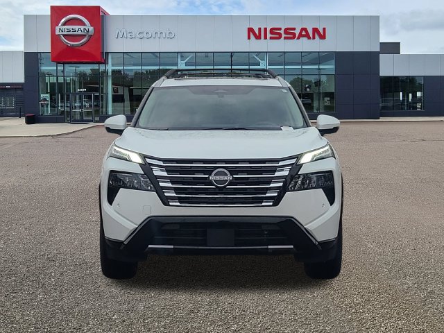 New 2026 Nissan Rogue Platinum AWD/4WD image 2