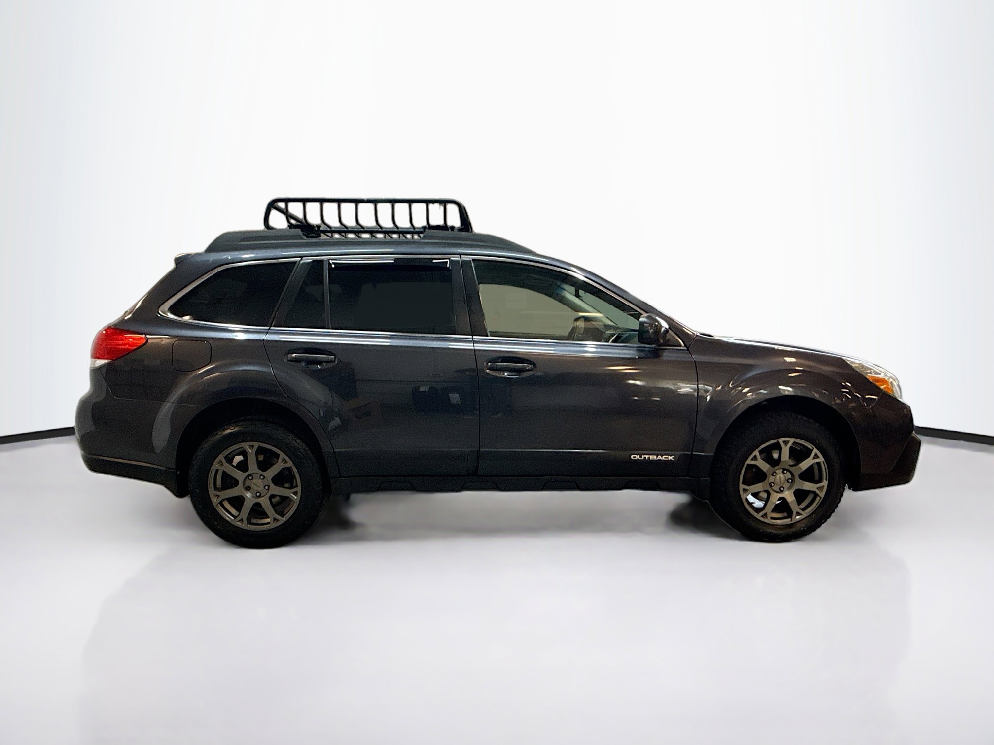 Used 2013 Subaru Outback 2.5i Premium image 10