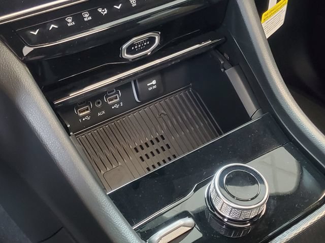 New 2026 Jeep Grand Cherokee Altitude AWD/4WD image 13