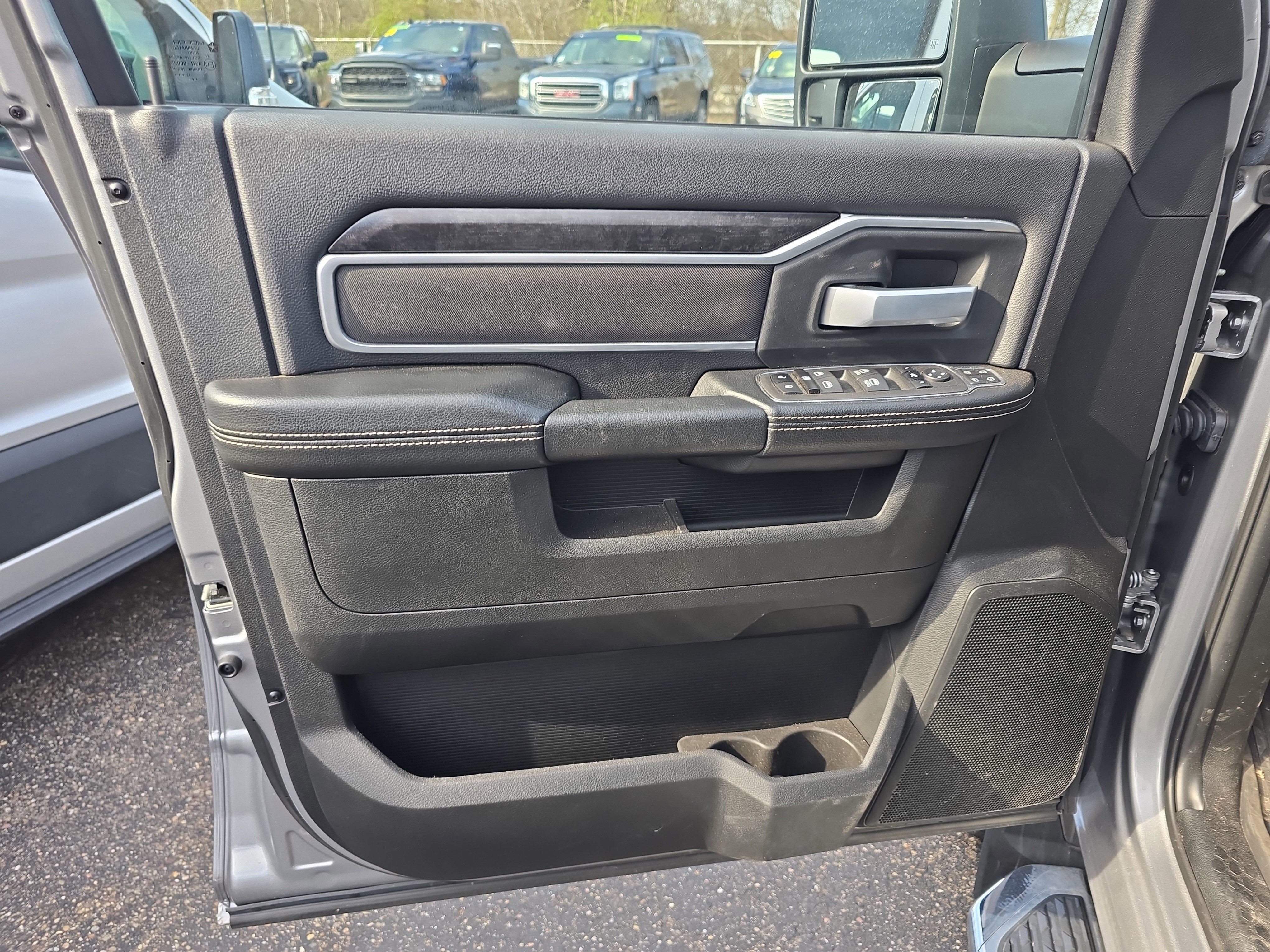 Used 2024 RAM 3500 Big Horn w/ Level 2 Equipment Group image 12