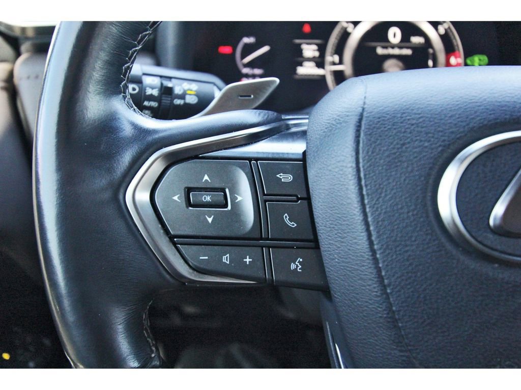 Used 2023 Lexus LX 600 4WD w/ Accessory Package (Z1) image 15