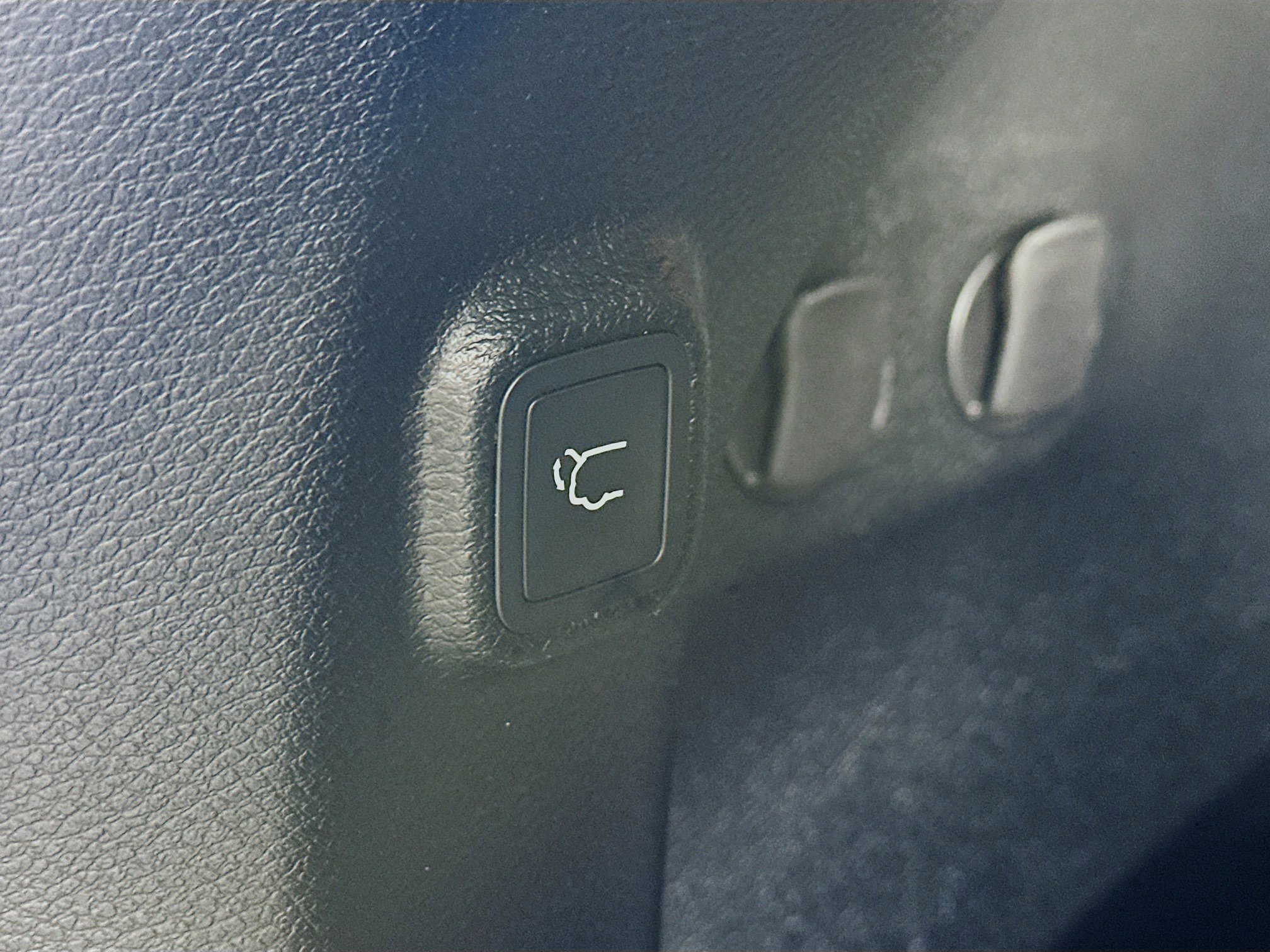 Certified 2022 Jeep Cherokee Limited image 34