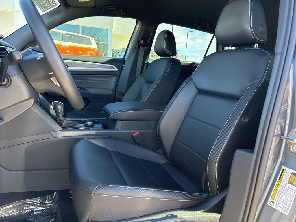 Certified 2022 Volkswagen Atlas Cross Sport SE image 10
