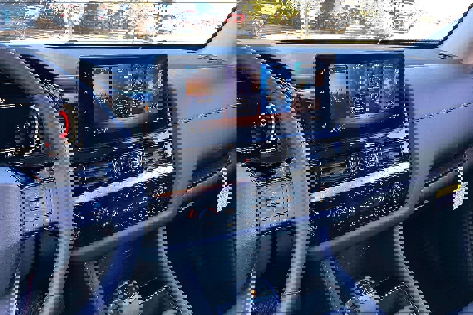 New 2026 Nissan Pathfinder SL image 6