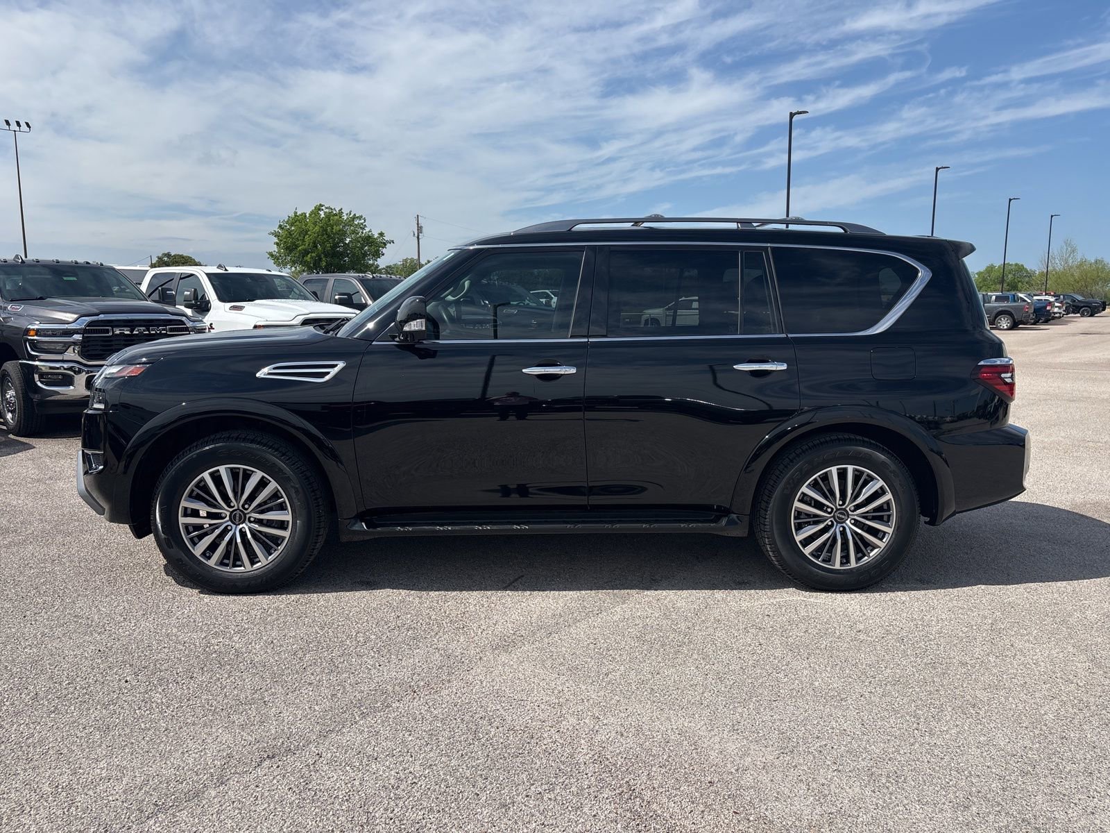 Used 2023 Nissan Armada SL w/ Cargo Package image 2