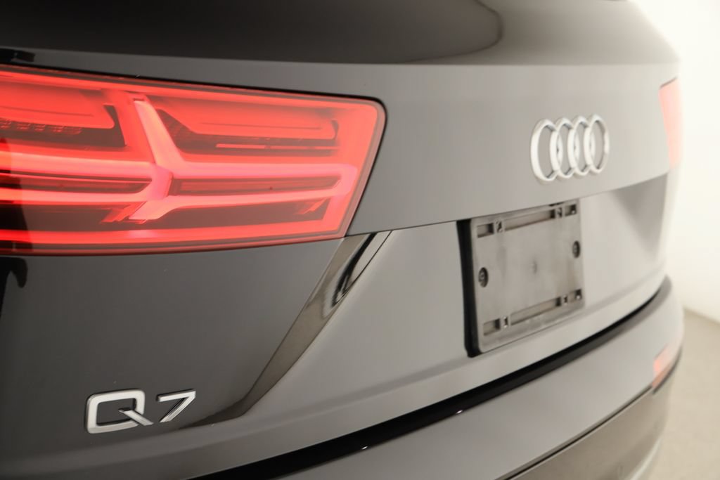 Used 2019 Audi Q7 3.0T Premium Plus w/ Premium Plus Package AWD/4WD image 31