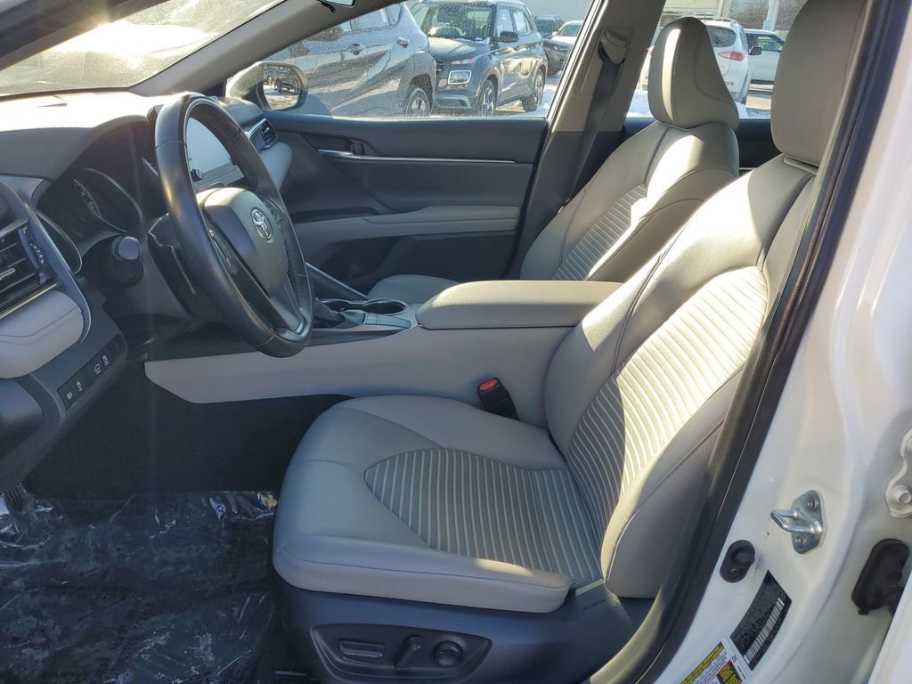 Used 2023 Toyota Camry SE image 13