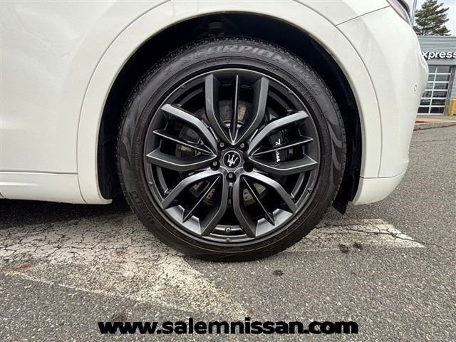 Used 2024 Maserati Levante GT Ultima AWD/4WD image 20