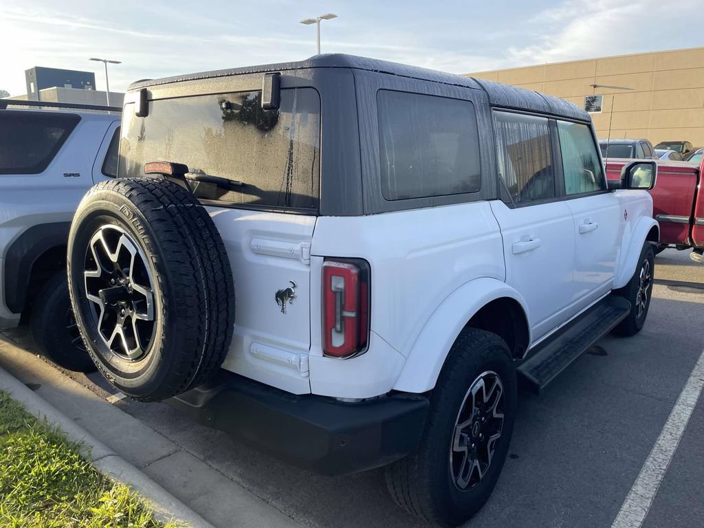 Used 2025 Ford Bronco Outer Banks AWD/4WD image 4