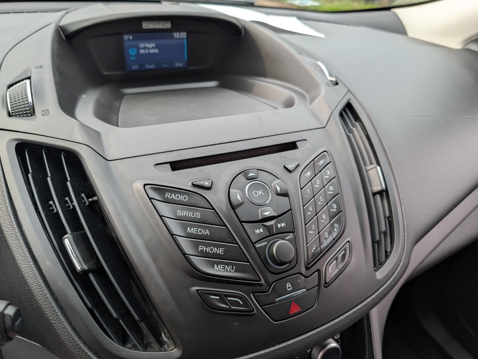 Used 2015 Ford Escape SE FWD image 4