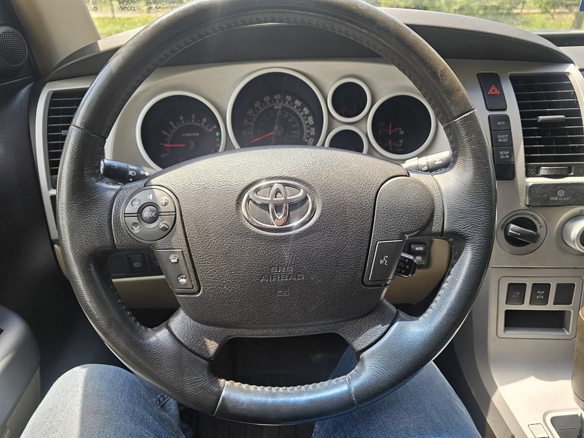 Used 2008 Toyota Sequoia SR5 AWD/4WD image 16