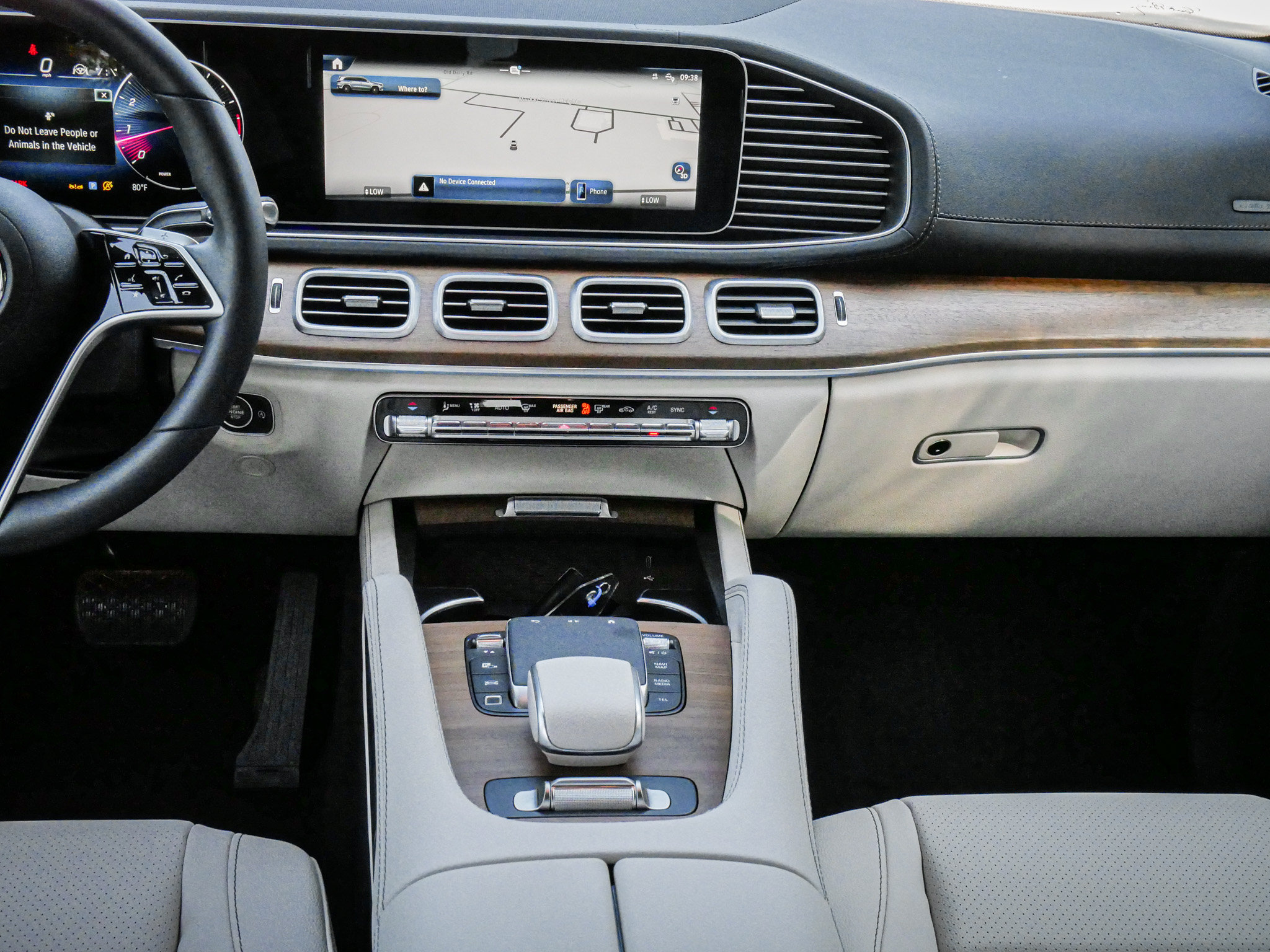 Used 2025 Mercedes-Benz GLS 450 4MATIC image 30