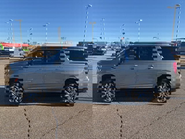 Used 2023 GMC Yukon XL Denali w/ Max Trailering Package image 6