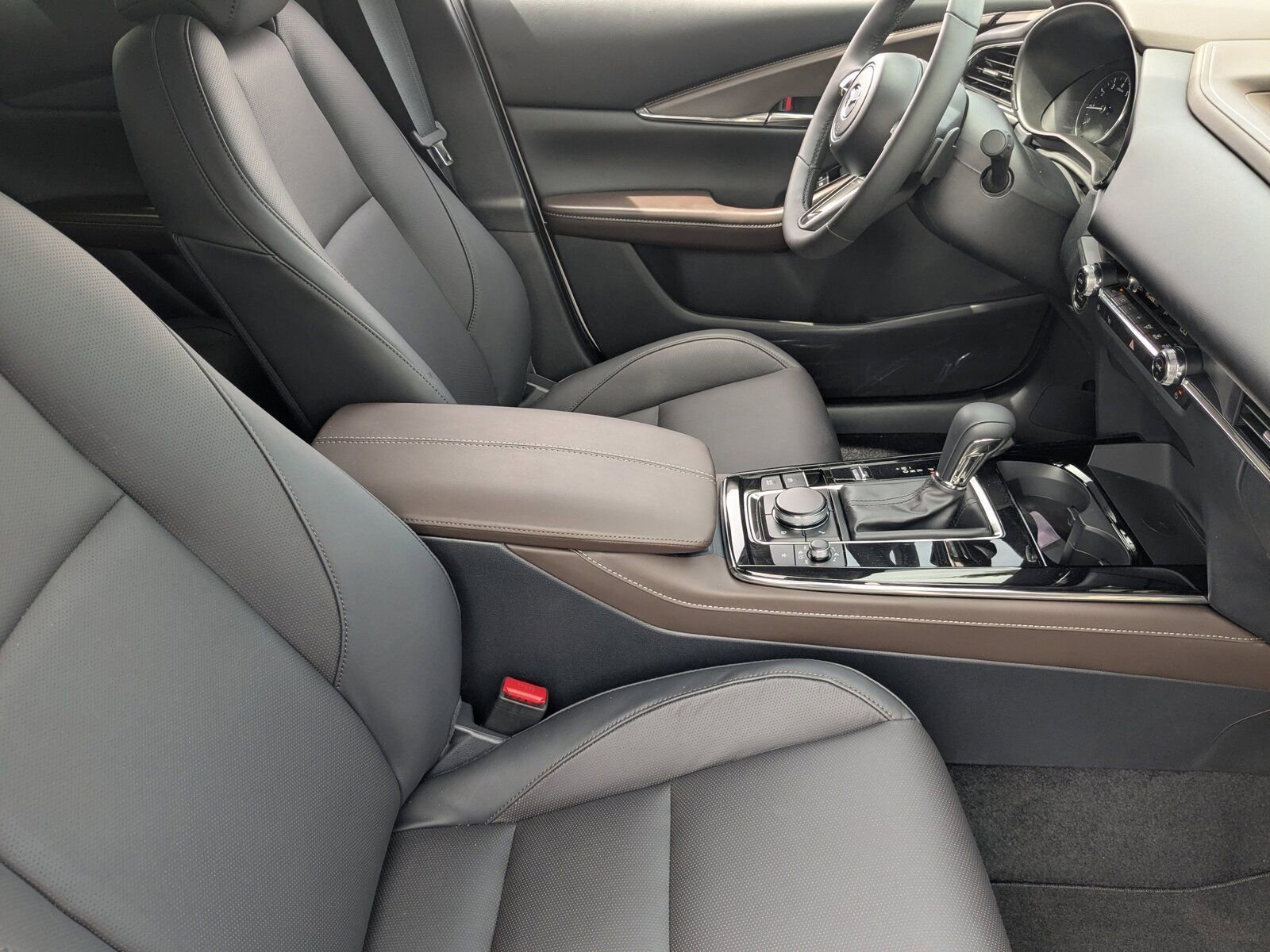 New 2025 MAZDA CX-30 2.5 Turbo w/ Premium Plus Pkg image 13