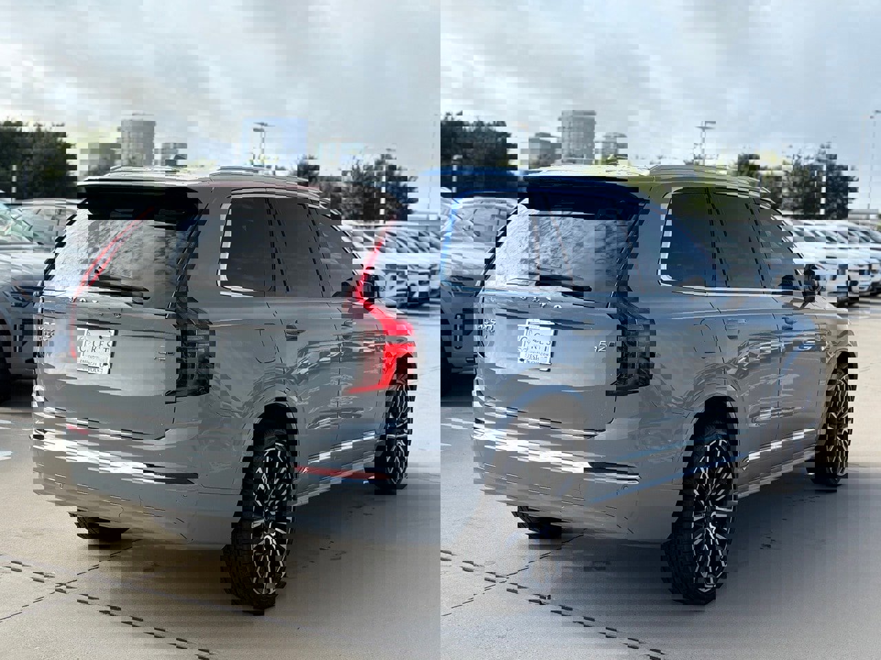 New 2026 Volvo XC90 B6 Ultra w/ Lounge Package image 4