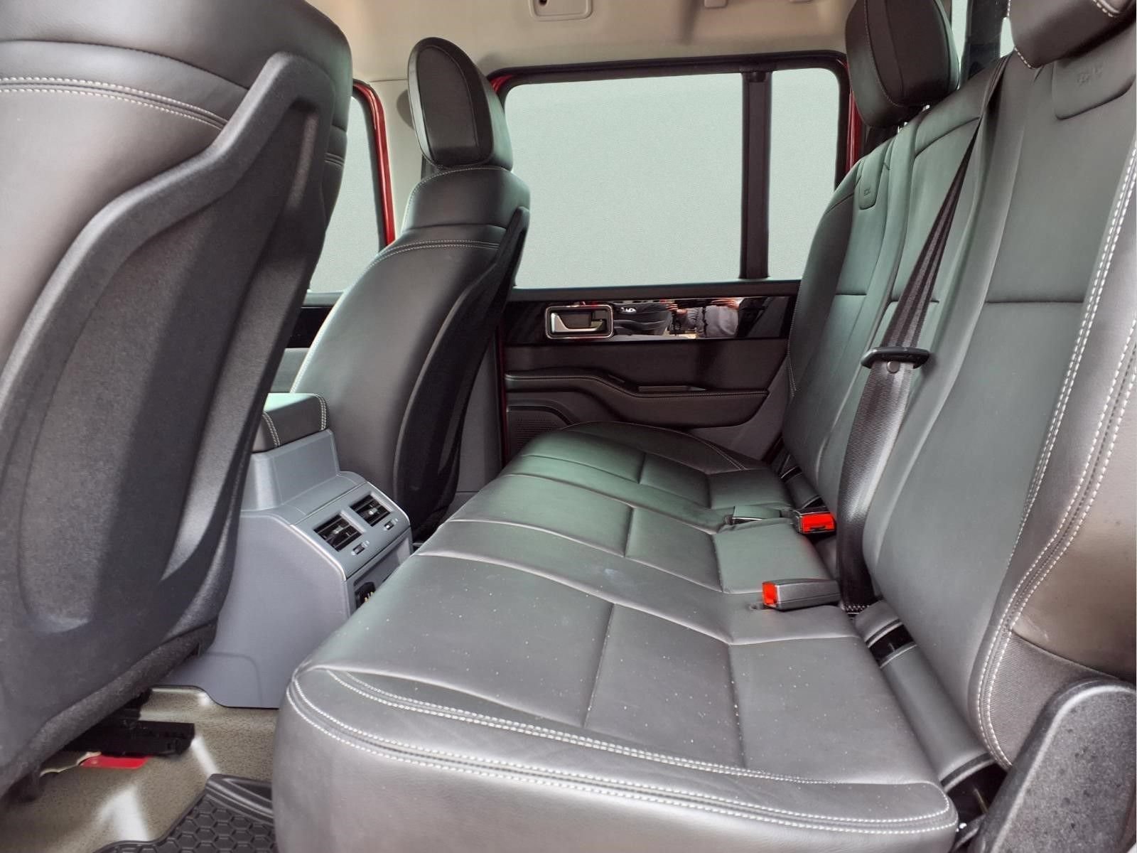 Used 2025 INEOS Grenadier Quartermaster AWD/4WD image 12