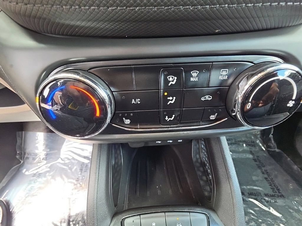 Used 2023 Chevrolet TrailBlazer LT FWD image 18