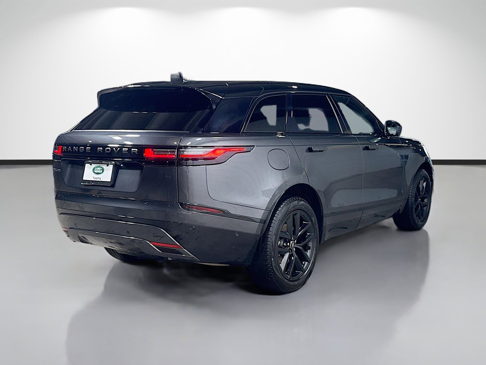 Certified 2026 Land Rover Range Rover Velar Dynamic SE AWD/4WD image 5