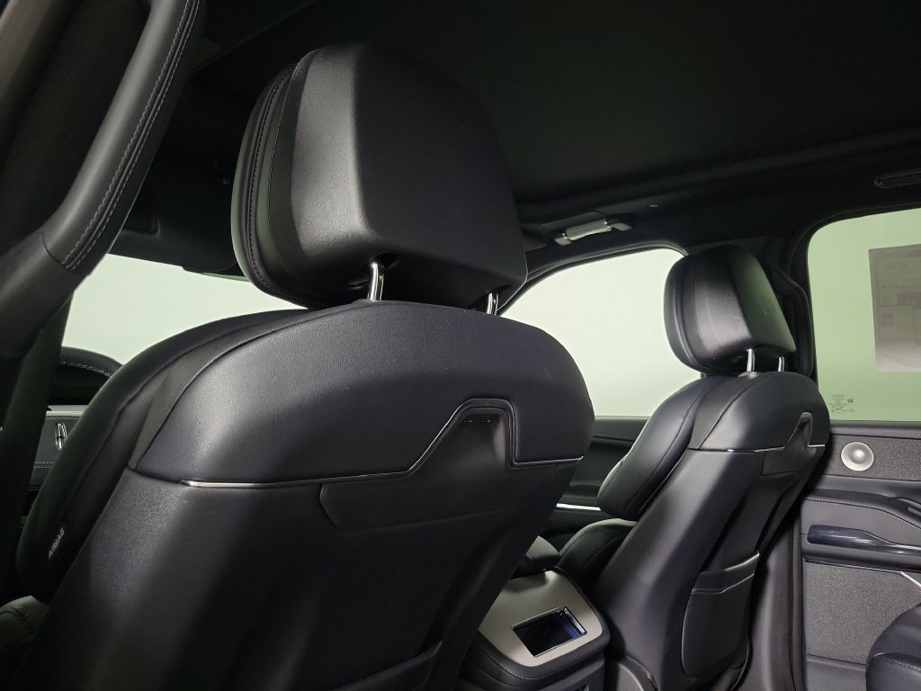New 2027 Lincoln Navigator L Reserve w/ Jet Appearance Package RWD image 16