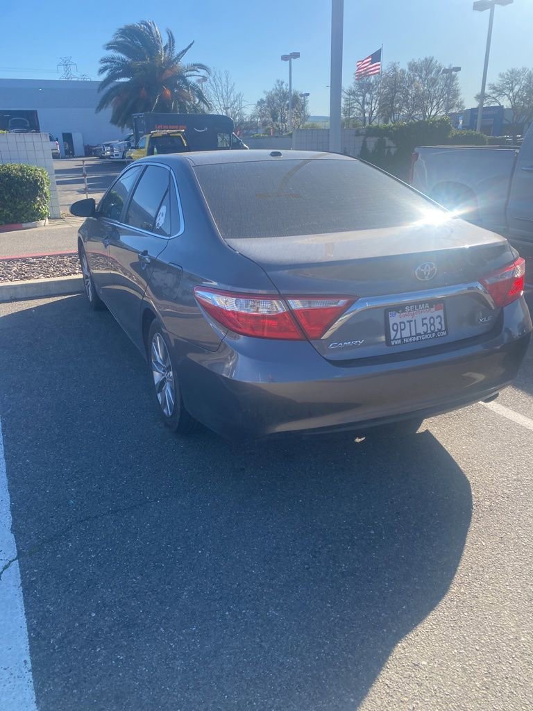 Used 2015 Toyota Camry XLE w/ Convenience Package image 2