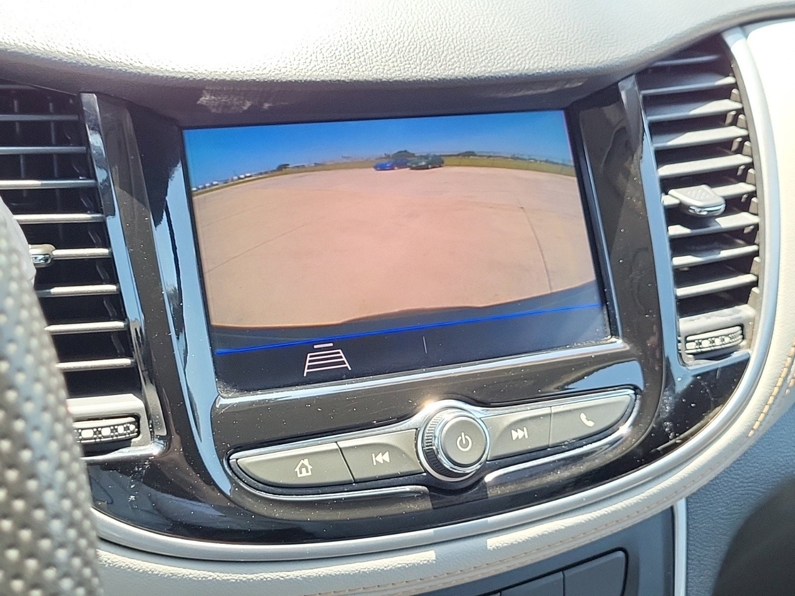 Used 2021 Chevrolet Trax LT image 20