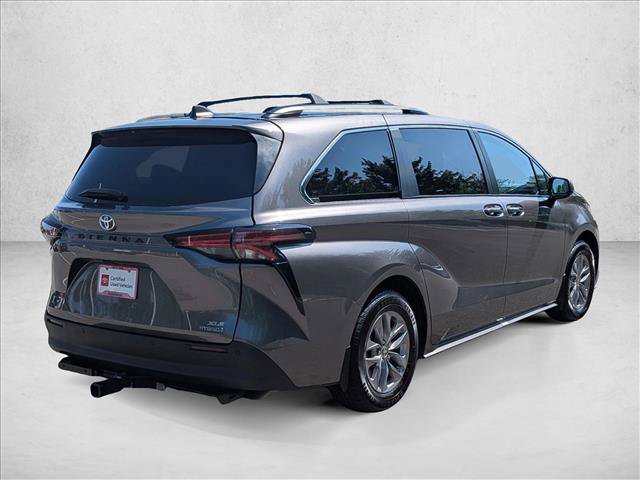Certified 2022 Toyota Sienna XLE FWD image 5
