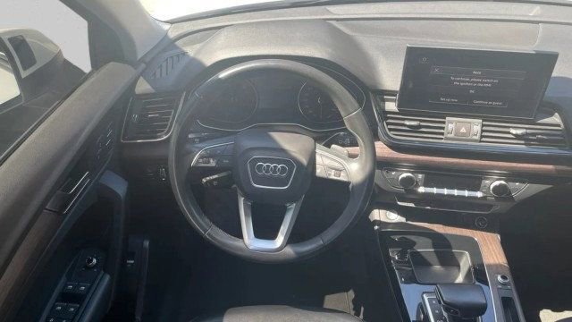 Used 2021 Audi Q5 2.0T Premium w/ Convenience Package AWD/4WD image 10