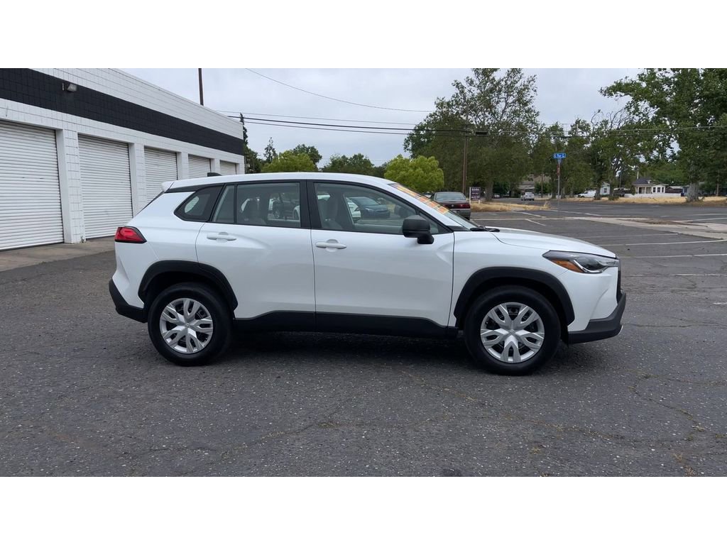 Used 2024 Toyota Corolla Cross L image 4