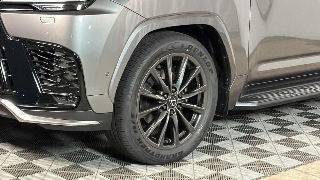 New 2026 Lexus LX 700h F Sport AWD/4WD image 4
