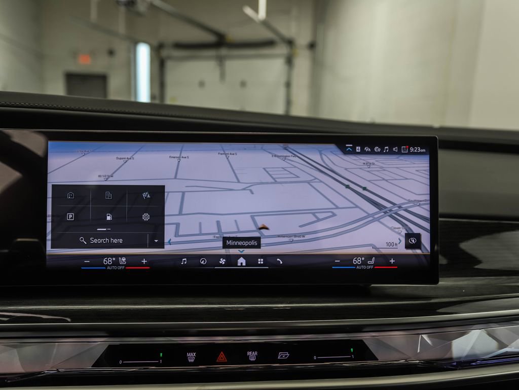 Used 2026 BMW 750e xDrive 750e xDrive w/ Executive Package image 17