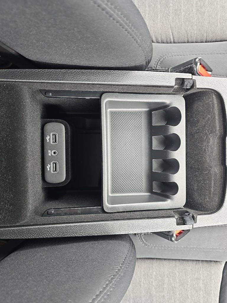 Certified 2018 Chrysler 300 Touring w/ Driver Convenience Group image 32