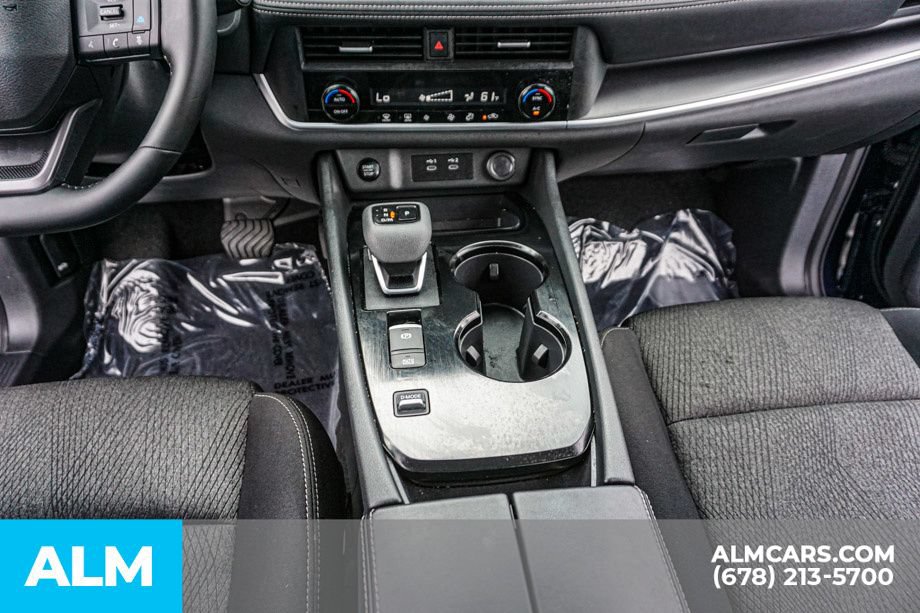 Used 2026 Nissan Rogue SV FWD image 38
