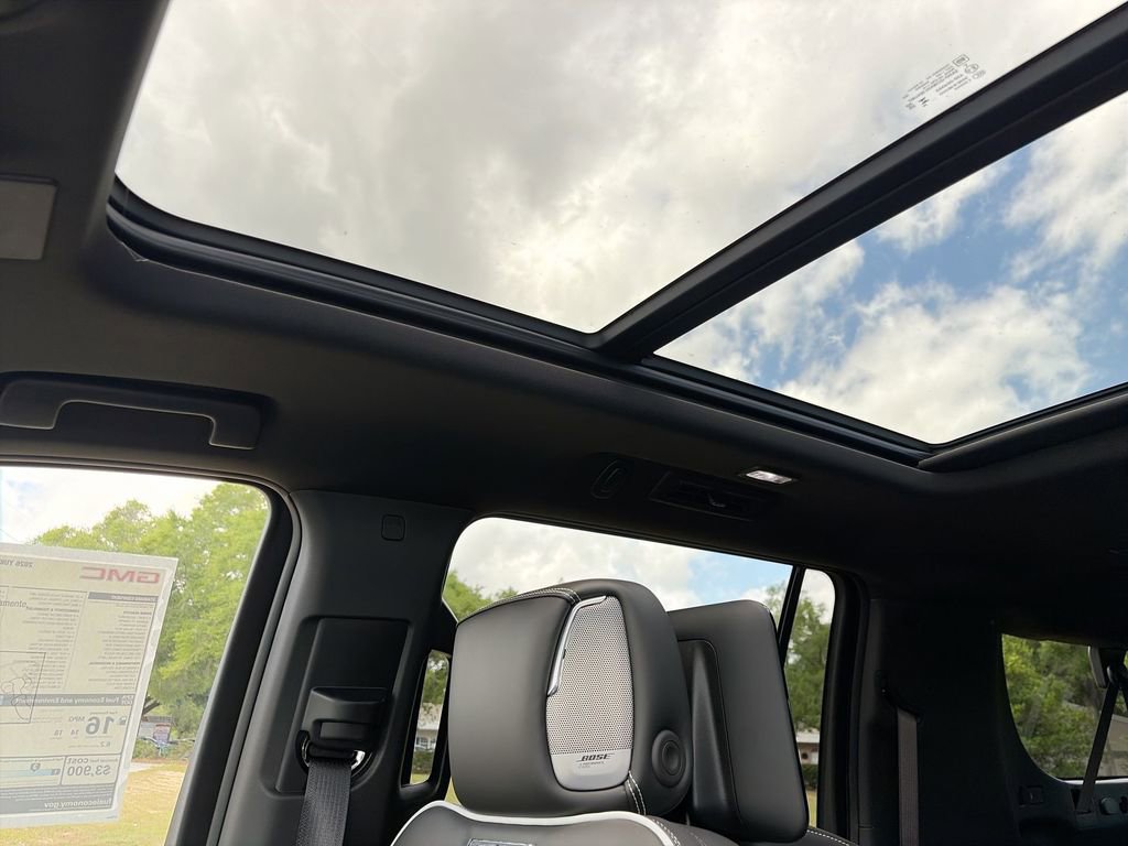 New 2026 GMC Yukon XL AT4 Ultimate AWD/4WD image 25