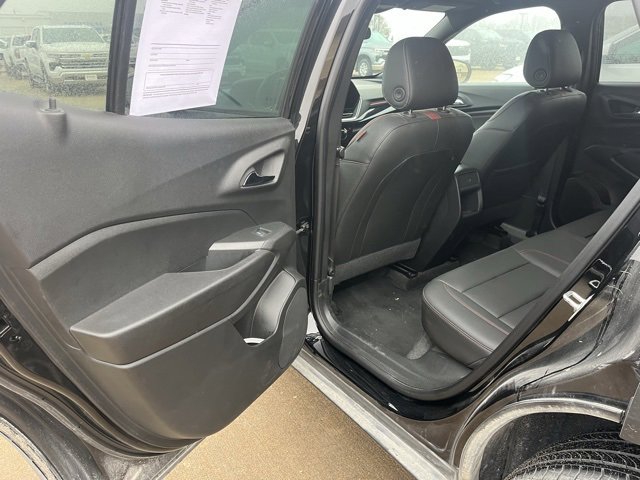 Used 2025 Chevrolet Trax RS w/ Driver Confidence Package image 9
