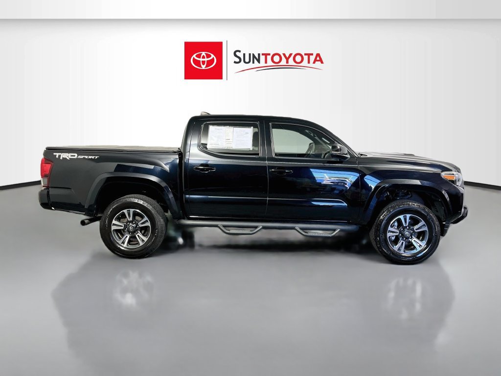 Used 2019 Toyota Tacoma TRD Sport RWD image 2