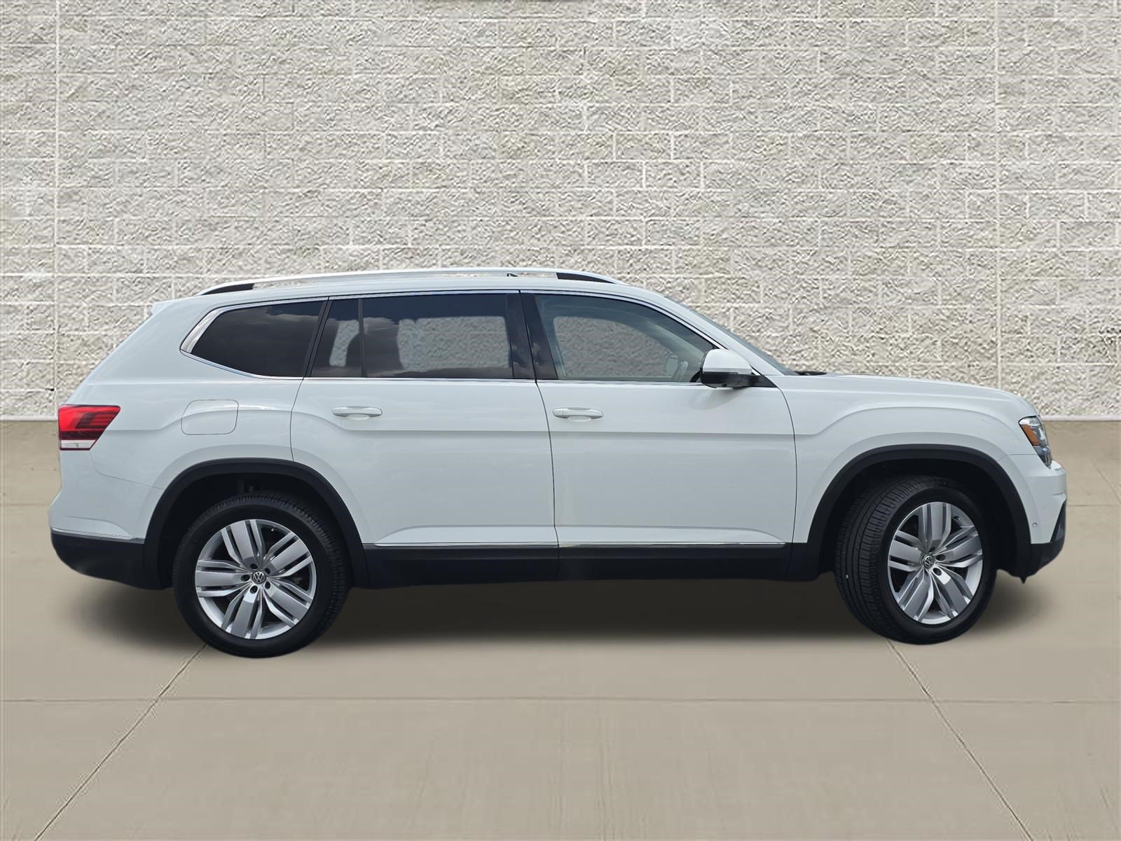 Used 2018 Volkswagen Atlas SEL Premium AWD/4WD image 8