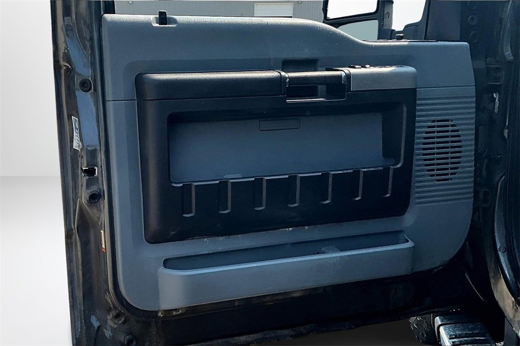 Used 2015 Ford F350 XLT w/ XTR Plus Package image 19