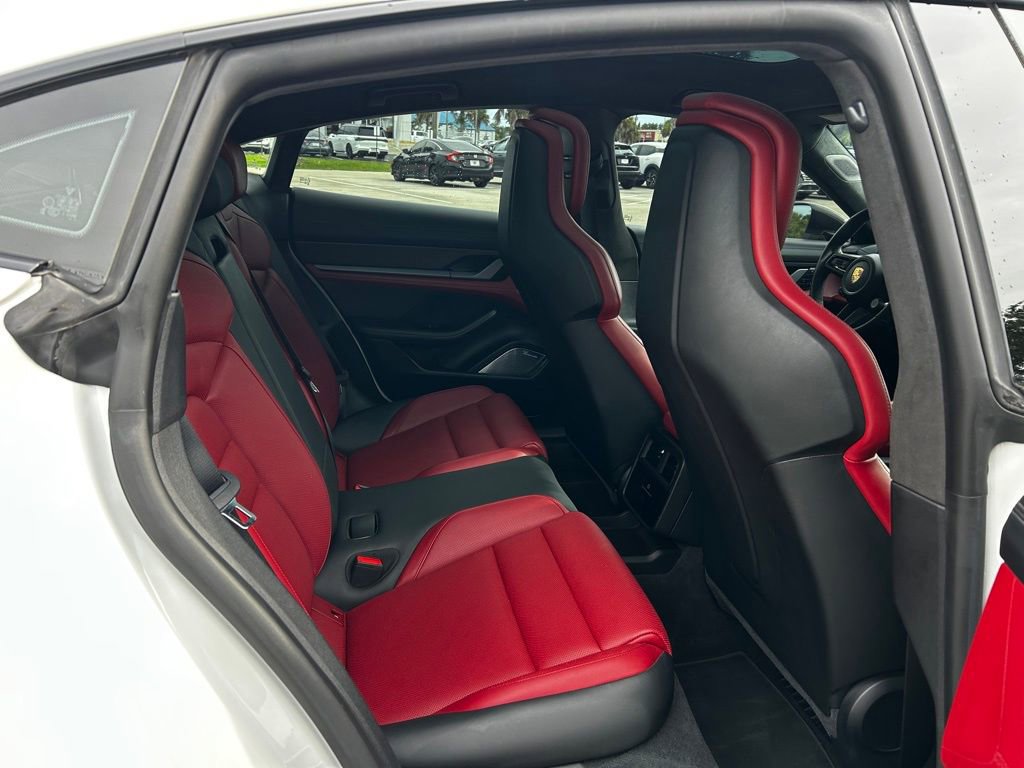 Used 2020 Porsche Taycan Turbo S image 40