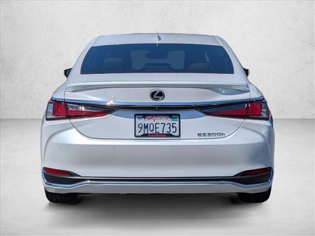Used 2024 Lexus ES 300h w/ Accessory Package (Z2) FWD image 7