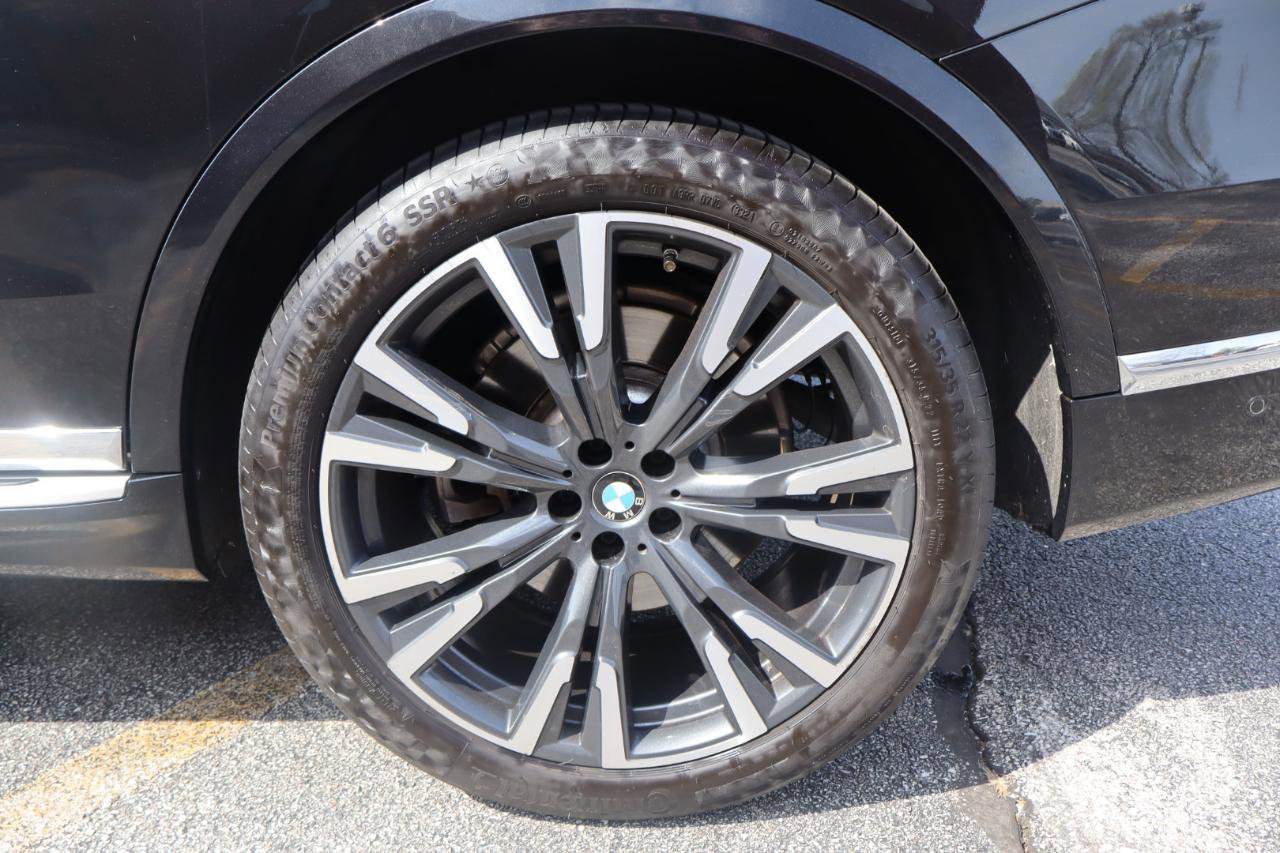 Used 2023 BMW X7 xDrive40i w/ Premium Package image 34