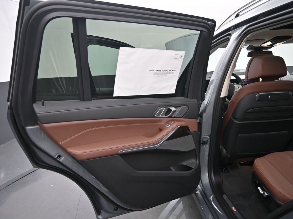 New 2026 BMW X7 xDrive40i image 32
