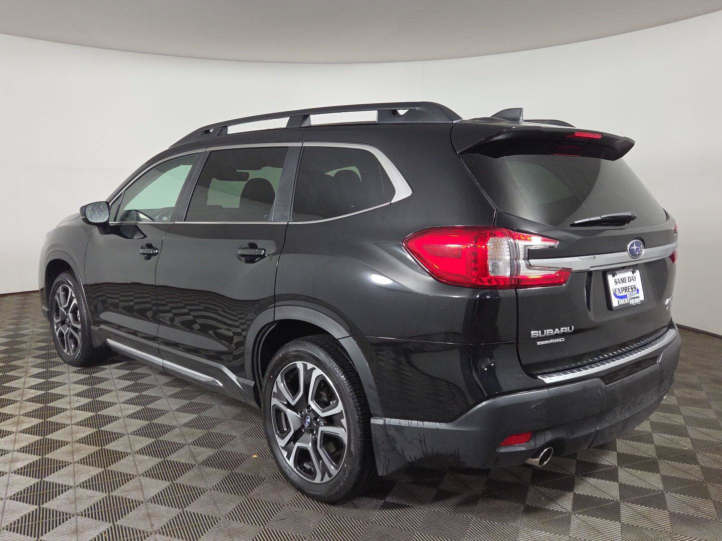 Used 2026 Subaru Ascent Limited AWD/4WD image 9