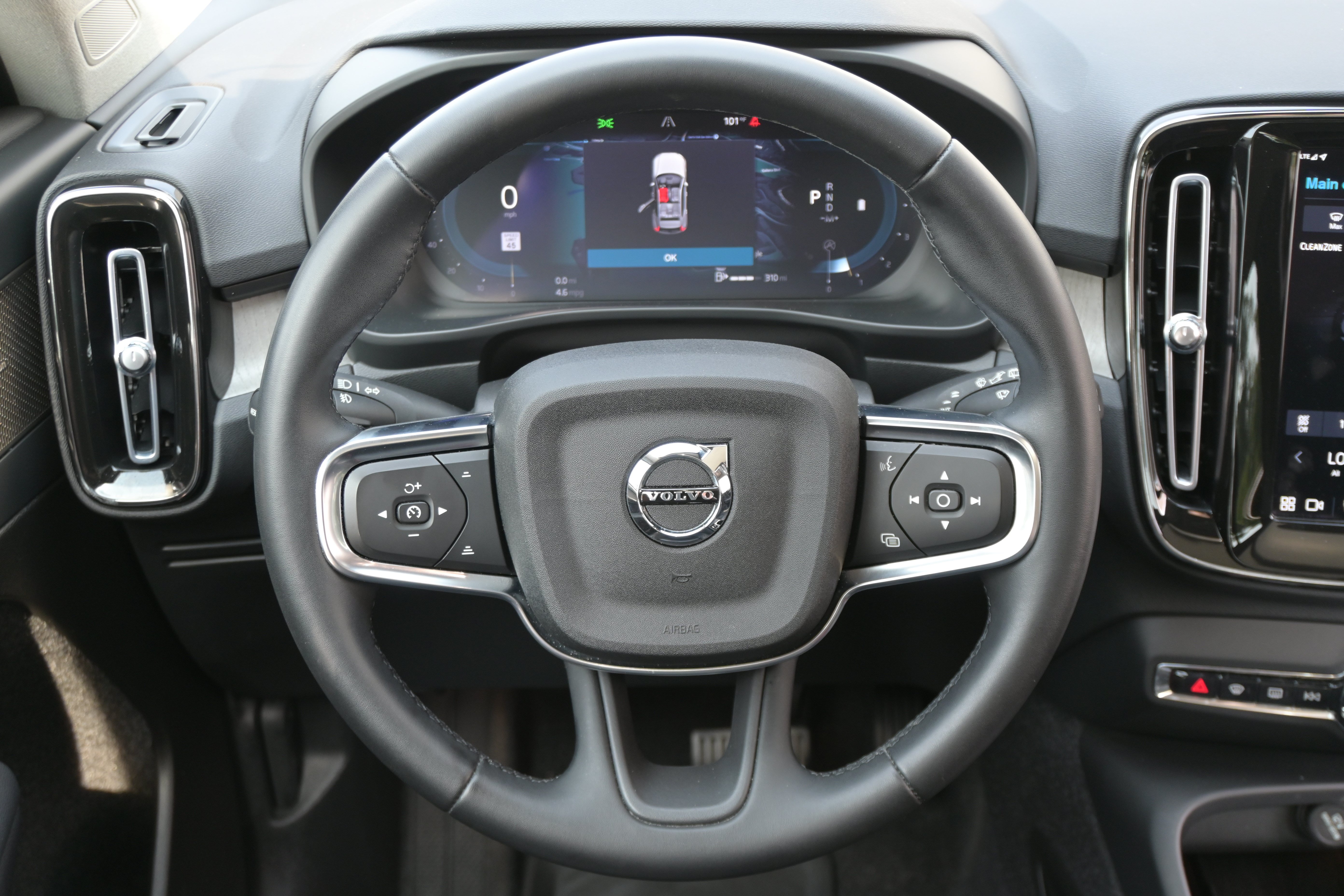 Used 2023 Volvo XC40 B5 Ultimate w/ Climate Package AWD/4WD image 17