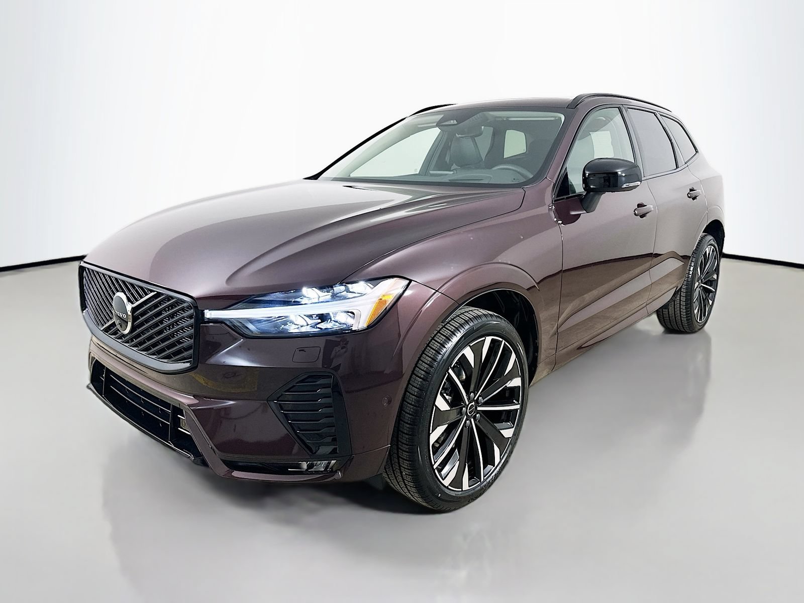 New 2026 Volvo XC60 B5 Ultra w/ Protection Package Premier