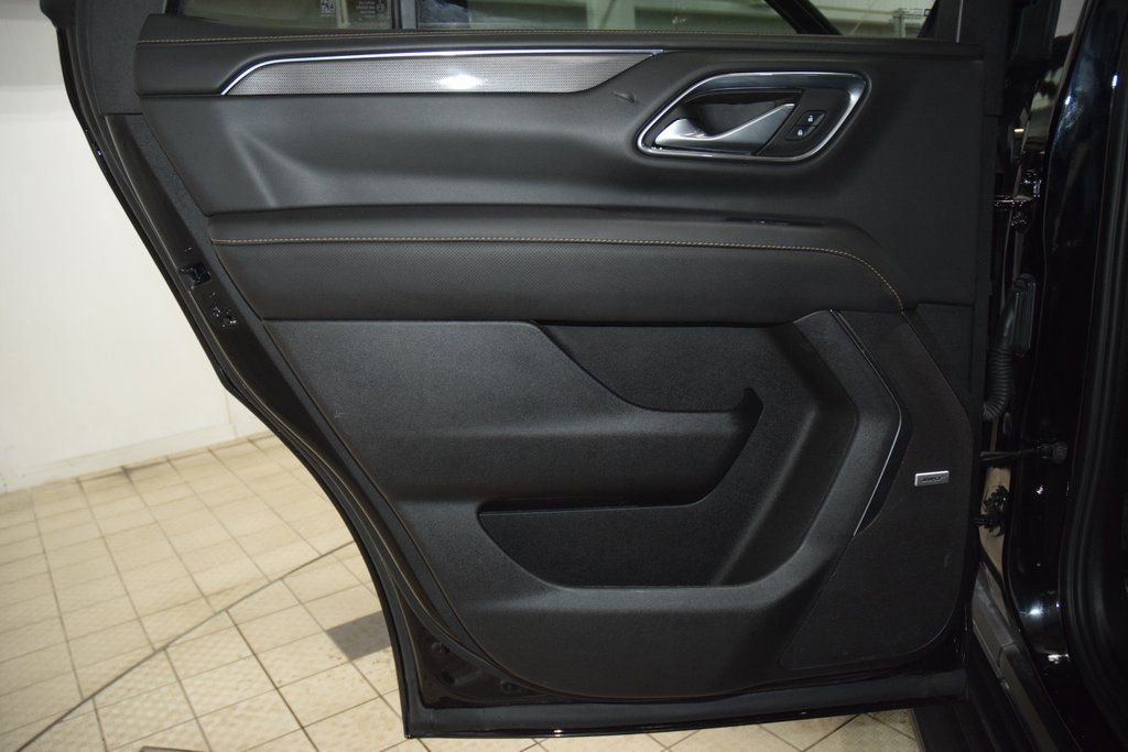 Used 2024 GMC Yukon AT4 w/ Technology Package AWD/4WD image 48