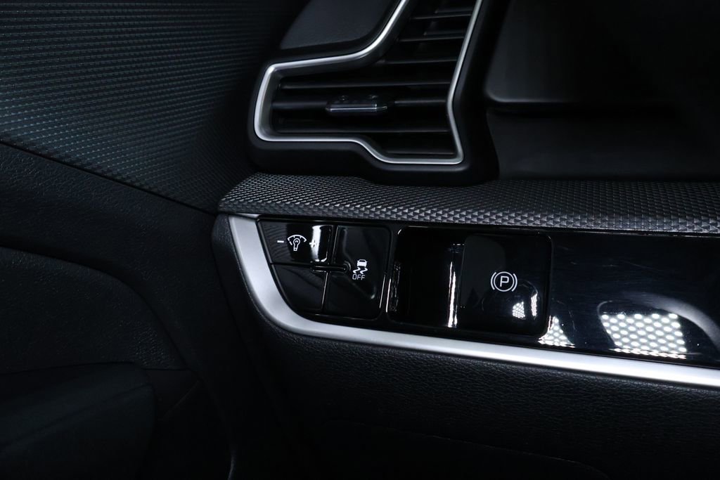 Used 2024 Kia Sportage LX image 24